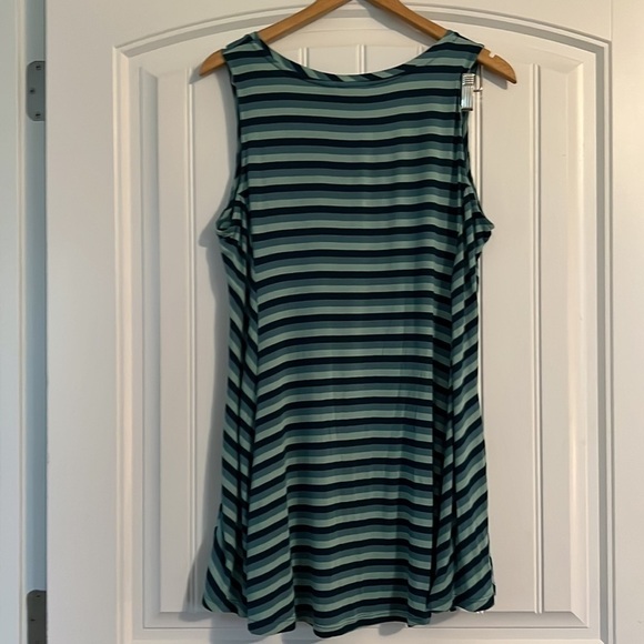 LOGO by Lori Goldstein Striped Knit Tank with Swing Hem Large - Picture 5 of 6